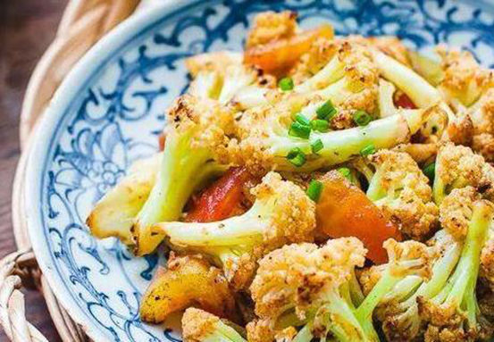 花菜|美食推荐肉末煎豆腐,红烧啤酒虾,清炒香菇上海青,番茄炒花菜
