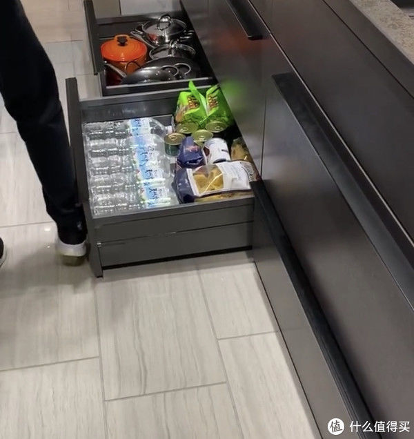 日式|日本厨房的精髓，全在橱柜的这几点设计上，走心又人性化，让人佩服