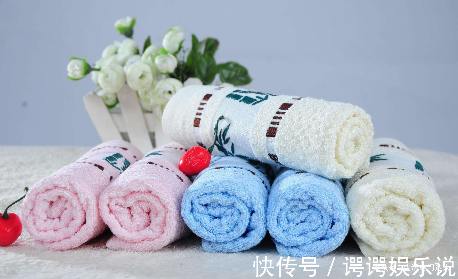 毛巾脏了别再用开水煮,学会一招,多脏多黄的毛巾,洗完干净舒适