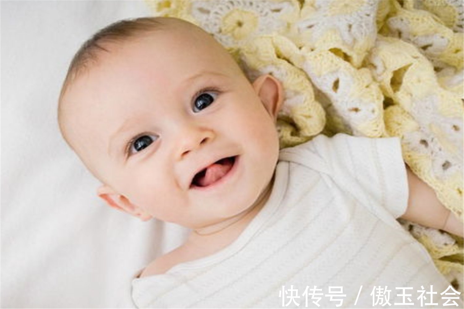 听觉|孩子智力发育情况,1岁内就有迹可循,有这3种表现多半是高智商