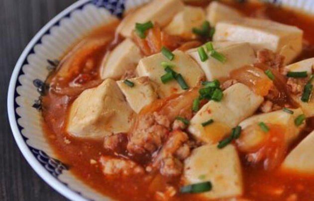 泡菜肉末豆腐,香辣鸡爪鹌鹑蛋,小炒牛肉,爆炒猪肝的做法