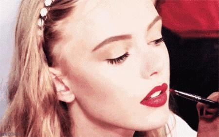 黄皮女人请记住：口红不用多，会选才重要