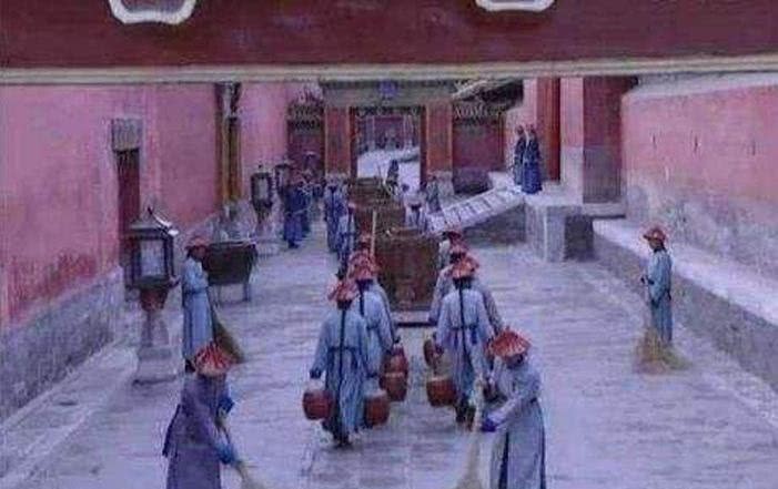 故宫那么大,为何连一间厕所也没有?