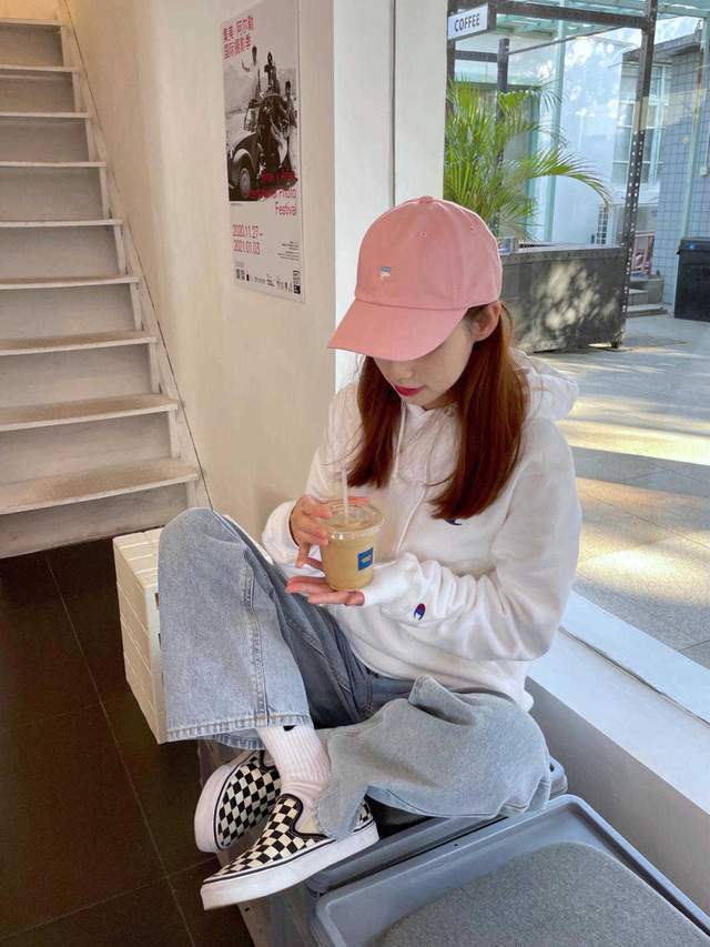 帆布鞋|秋游该这么穿,惊艳所有人,针织开衫搭配半身裙简约洋气,超好看