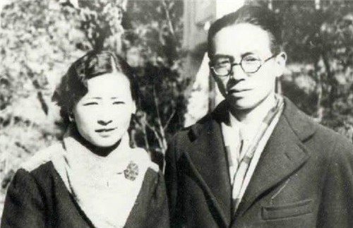 梁思成再婚当天,他手提一壶老酒,在林徽因墓前,大雨中守她一夜