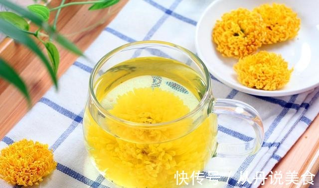 血脂|牛奶会加重高血脂医生若想降脂,吃2物,喝3水,血管或变干净