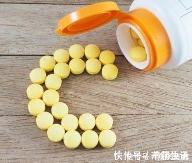 养君子兰根本不要经验，只需在盆里倒入“2粒药”，年年都开花