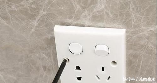 螺丝|插座松动一般怎么处理没想到老电工的法子这么简单，管用