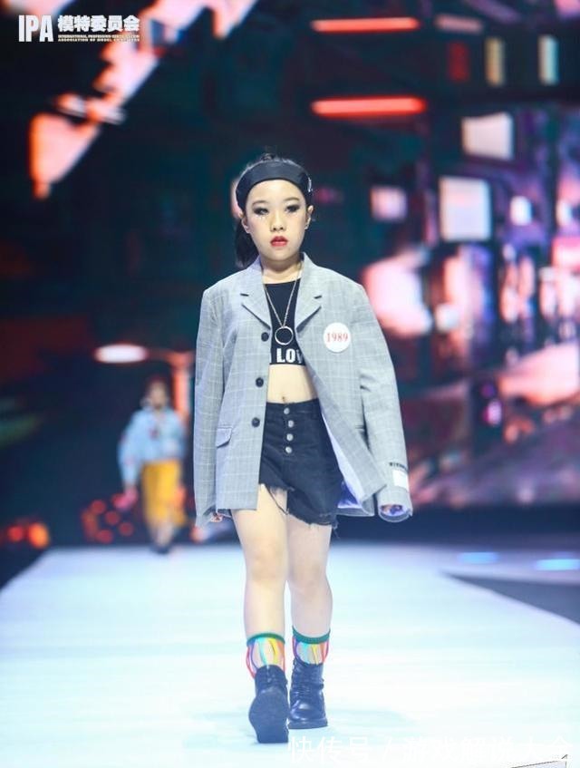 第五季完美童模 小主持人劉澤現場走秀回顧！