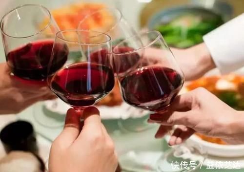 养生|五个时间“洗澡”，伤身害命，想要健康长寿，早点避开