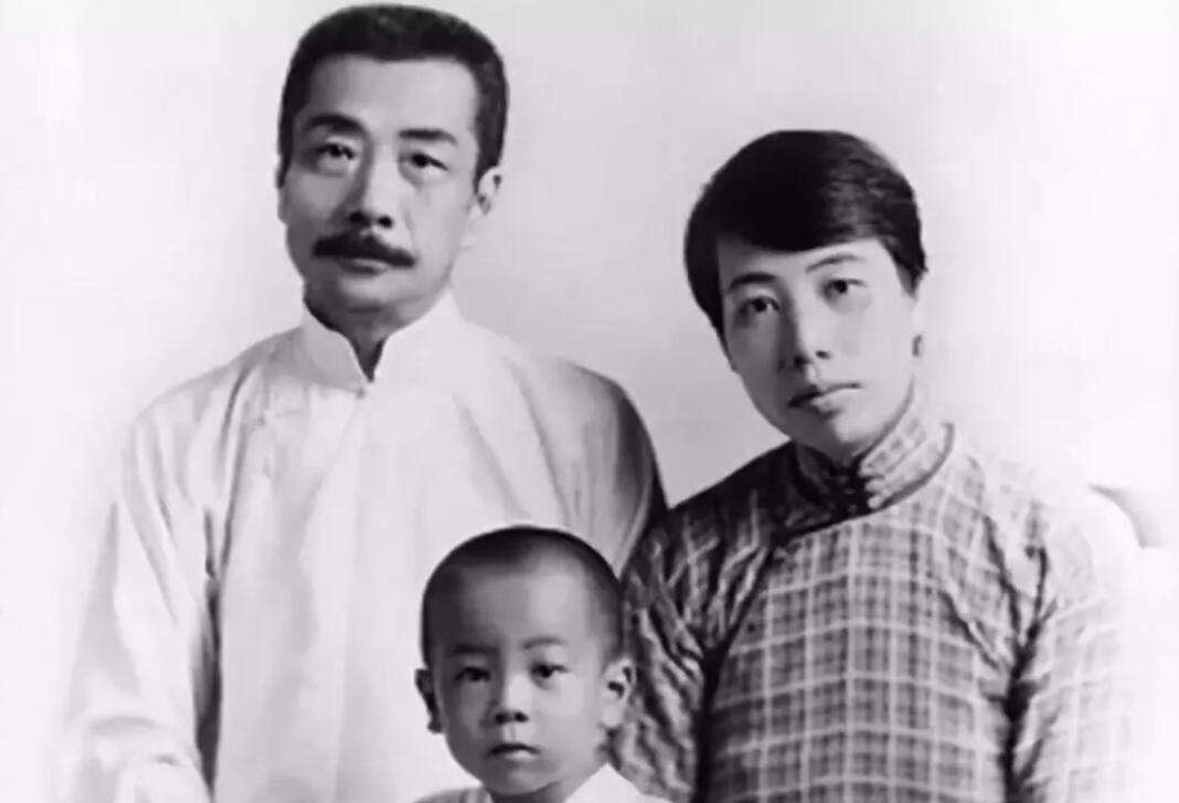 老姑娘订婚5年,未婚夫迟迟不肯娶,婆婆用一招,他火速归来成亲