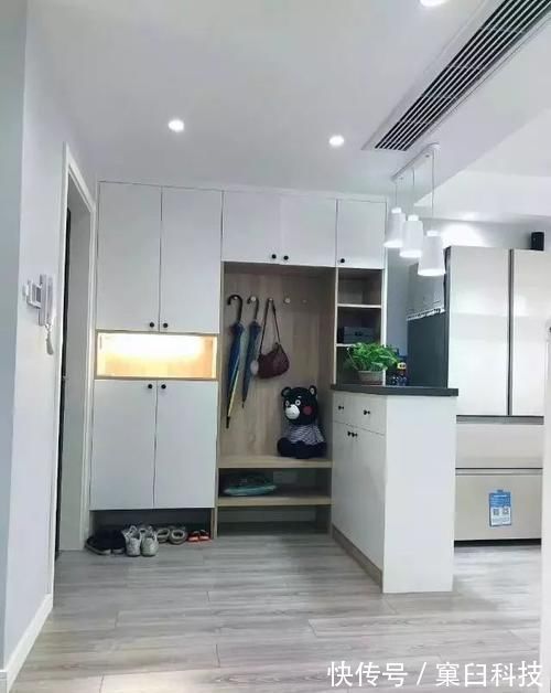 实用|老公不听劝非要在门口砌半堵墙,装好后发现太实用了,晒晒!