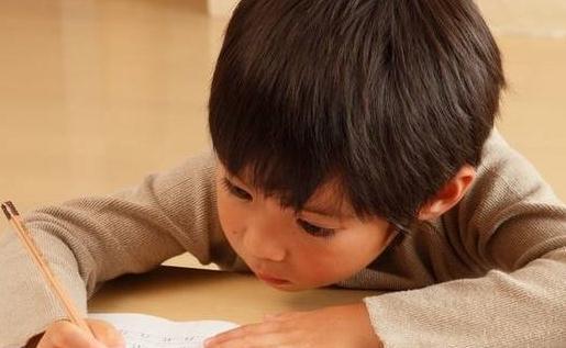 交际圈|孩子内向好还是外向好?想知道将来有没有大发展,只看两点就足够