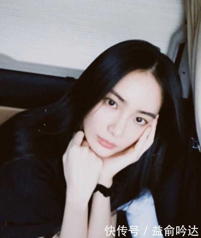 细闪|今天美容编辑教大家：如何用穿搭的思路学化妆