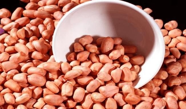 油炸花生米,不能直接用油炸!学会3技巧,酥香可口,不糊不回潮