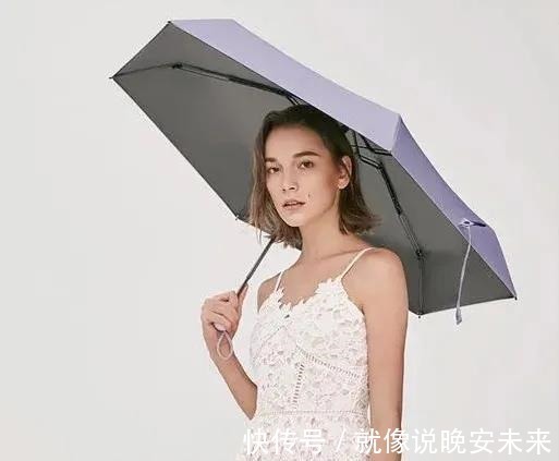 防晒 薇娅懒人伞一晚走红,37度出门不怕晒,网友防晒霜可以扔了!