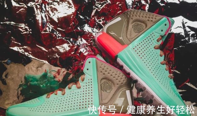 rose4 4大科技加持单只才348克这就是阿迪顶级实战鞋的能力吗!