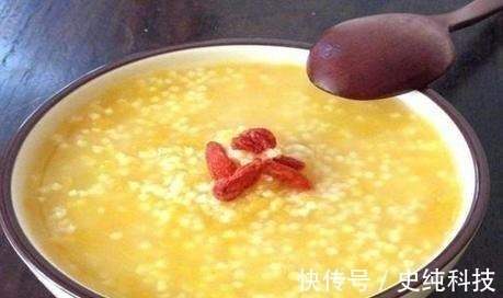 小米粥|熬小米粥,切记不可只加清水,多加这一步,黏稠好喝不溢锅,真香