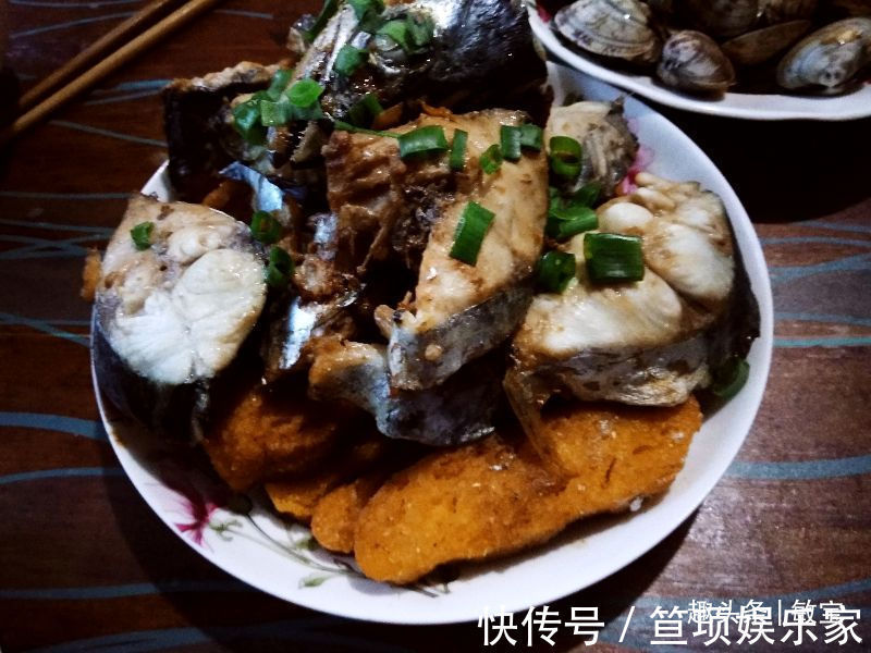 农家菜|周末去老丈人家干农活,丈母娘弄了6个农家菜,卖相一般但味绝了