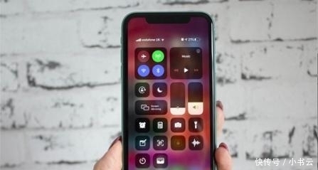 逆袭|iPhone 11使用十天心得！告诉你苹果口碑逆袭的真相！