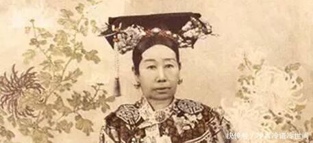 写下|慈禧身边的八大女官之一,会八种外语,用英语写下慈禧洗澡的秘密!