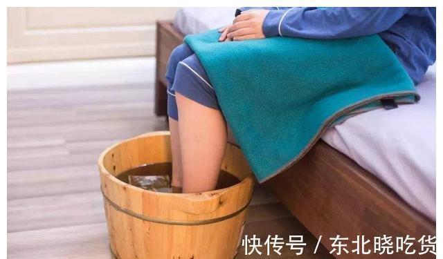 热水泡脚|每天用热水泡脚,到底是养生还是“减寿”?听听医生是怎么说的