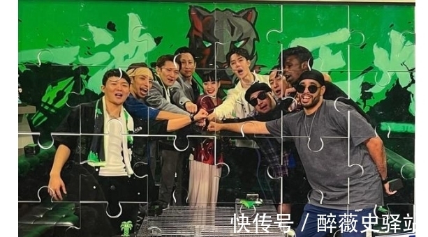 王一博|王一博:一波王炸戰(zhàn)隊(duì)最新合照,四舍五入王一博的新自拍有了!