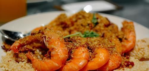  女性不想老太快，坚持吃3种美食，补血益气，美容护肤，滋补身体