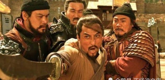 杂记|水浒杂记,为什么说有些时候,我们不自觉地活成了林冲