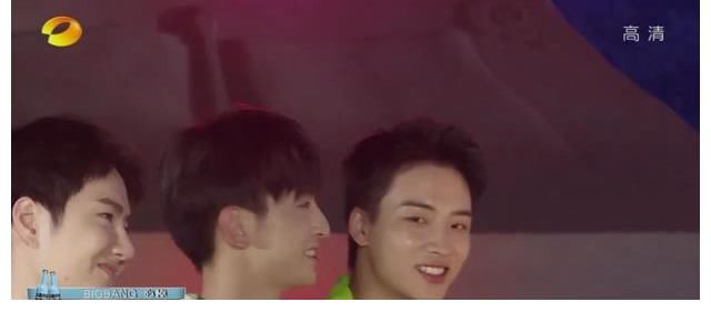 小嗨酒|打開電視看《天天向上》，發現黑茨開趴小嗨酒