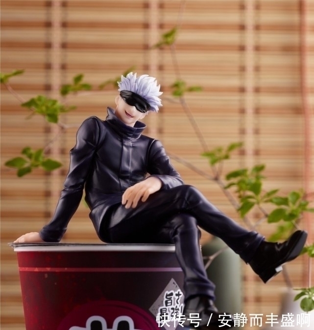 二郎腿|压泡面的手办，怎么能缺少大长腿？基德和五条悟都不错