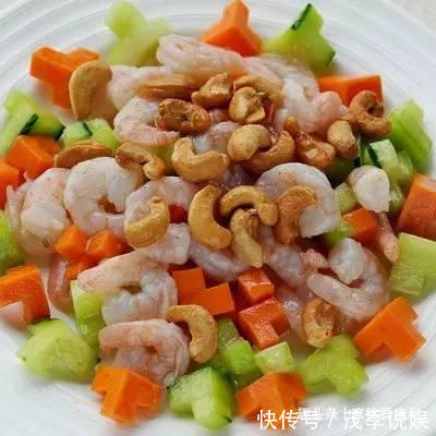 金瓜|美食推荐蒜香金瓜、蘑菇烧山芋、丝瓜炒蛋、腰果虾仁的做法