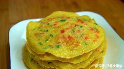 鸡蛋饼最快做法,手不沾面,早餐不用出去买了,在家就能做