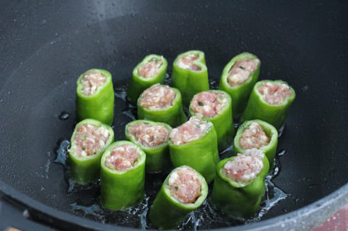 尖椒|辣椒太辣无从下口？不妨试试这做法，免油炸辣味全无，小孩都能吃