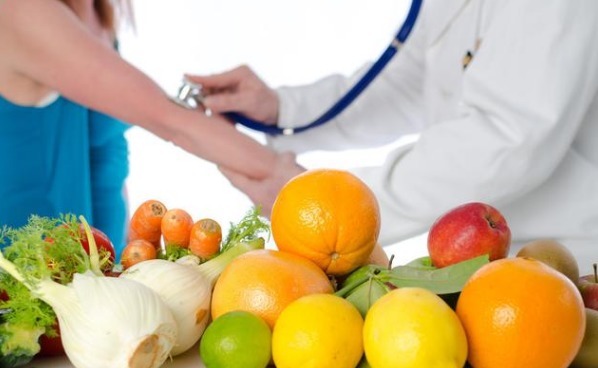 高血压患者|高血压有何饮食禁忌了解这10条建议,不用忌口也能控好血压