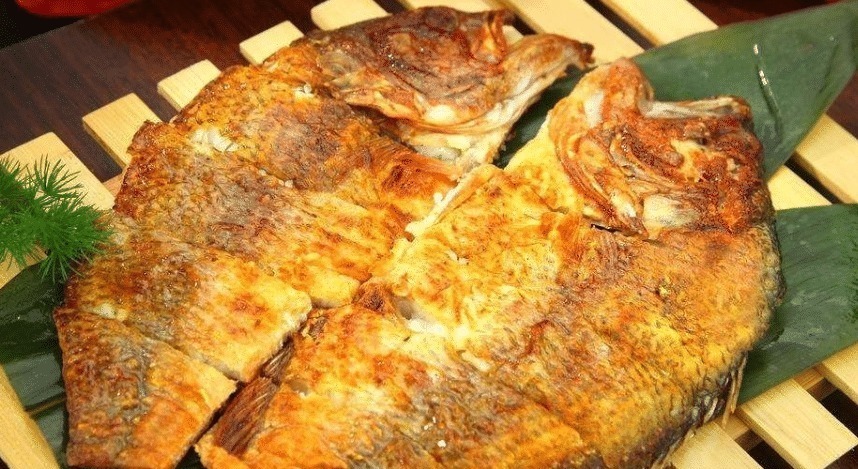 煎任何鱼，不要直接下锅，牢记这2步，鱼不粘锅不破皮，香嫩入味