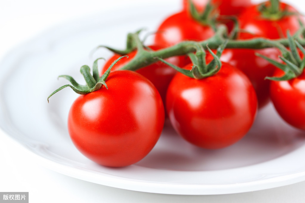 早上起床|几个暴瘦秘诀早起后坚持4件小事,保持好身材,远离肥胖!