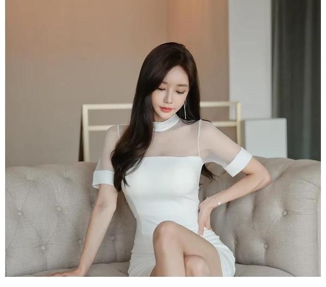 短裙|孙允珠时尚搭配，娇梦柔幻气质高领短裙