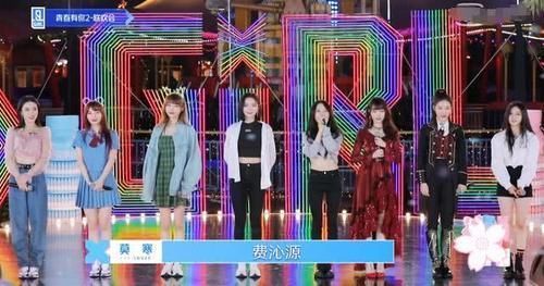 《青你2》河妹齐唱《我的舞台》,小细节显团魂,引爆观众泪点