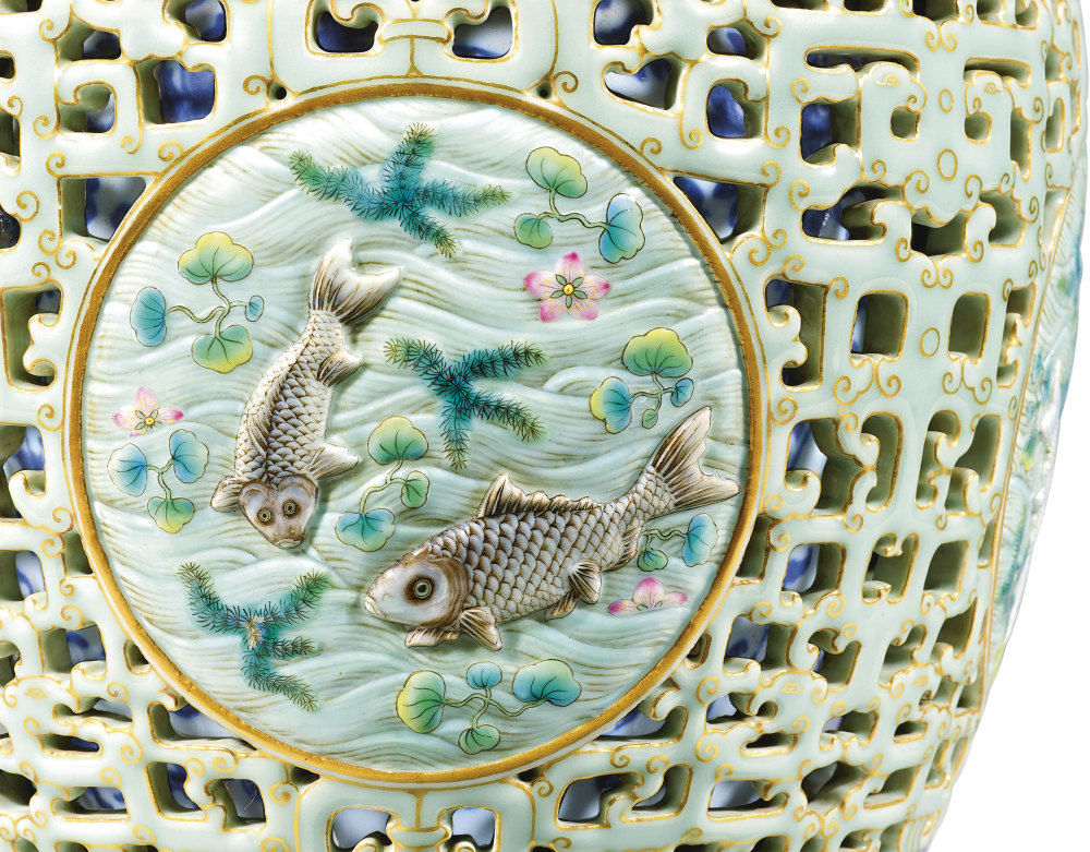  清乾隆|清乾隆 洋彩黄地粉青透龙夹层吉庆有余玲珑尊