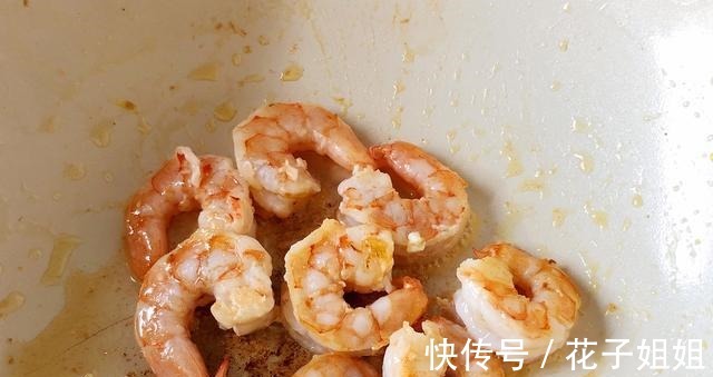 西兰花|教你如何治疗便秘,这做法头一次见!做法特别简单易懂!