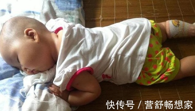 检查|孩子3岁还不会走路,妈妈带去医院检查,大夫却小声说“报警吧”