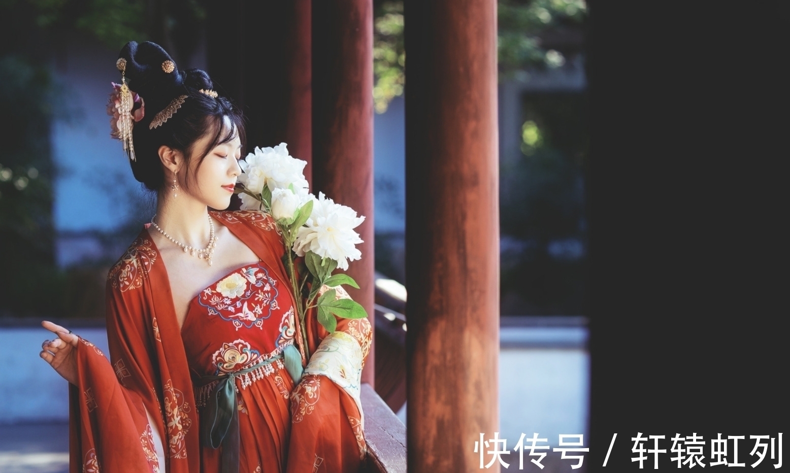 真情&七绝·十二首丨几张人面如花瘦,几次多愁善感时?