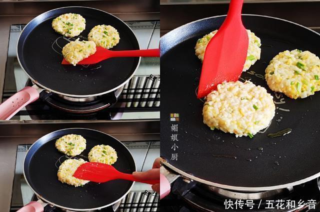 配杯|剩米饭别再炒饭了,教你做米饭鸡蛋饼,配杯蔬菜浓汤,早餐吃美了