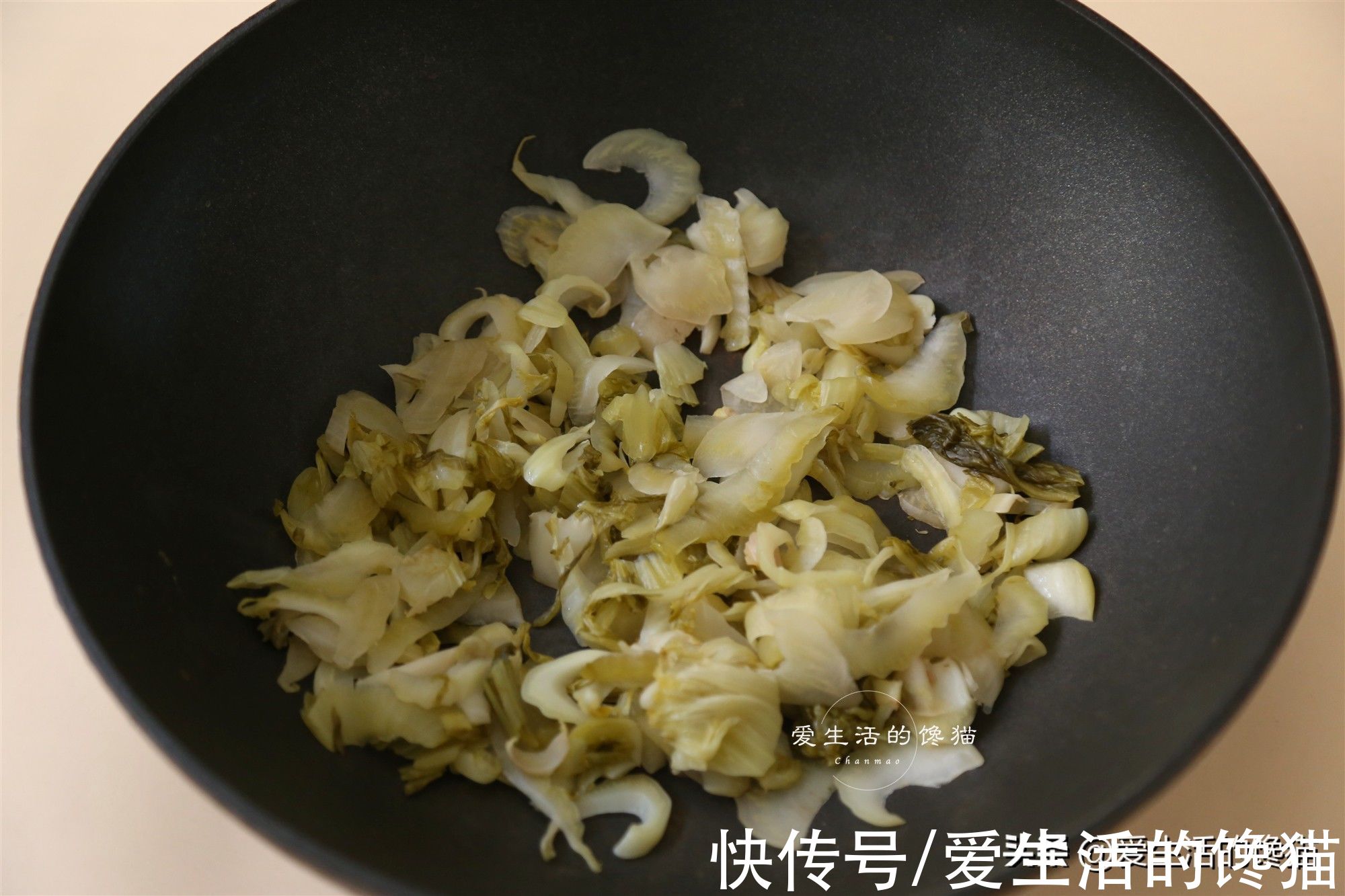 遇到这菜别手软，这样做香辣爽口，下酒下饭，30元两只，好吃不贵