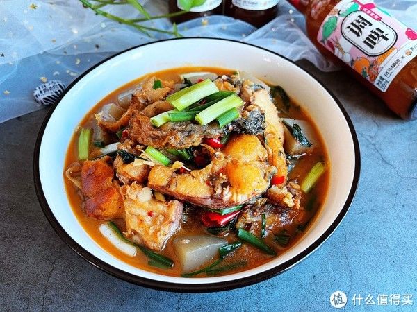 炖鱼时，用“它”来代替水，鱼肉鲜嫩无腥味，一上桌全家抢着吃