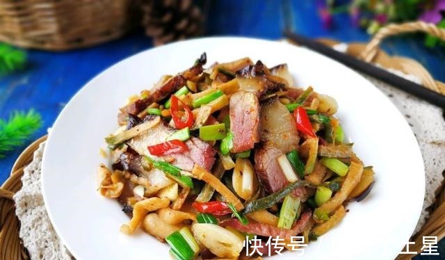 腊肉|8月吃什么这道家常菜占有一席之地，下酒下饭！