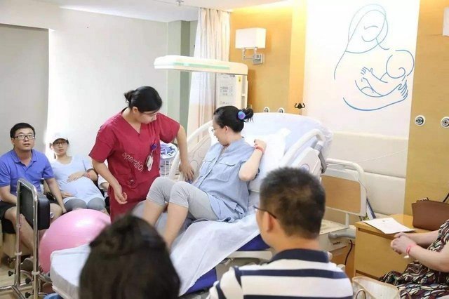 丈夫|妻子在产房分娩,丈夫拍了六张图,悄悄出产房哭得稀里哗啦