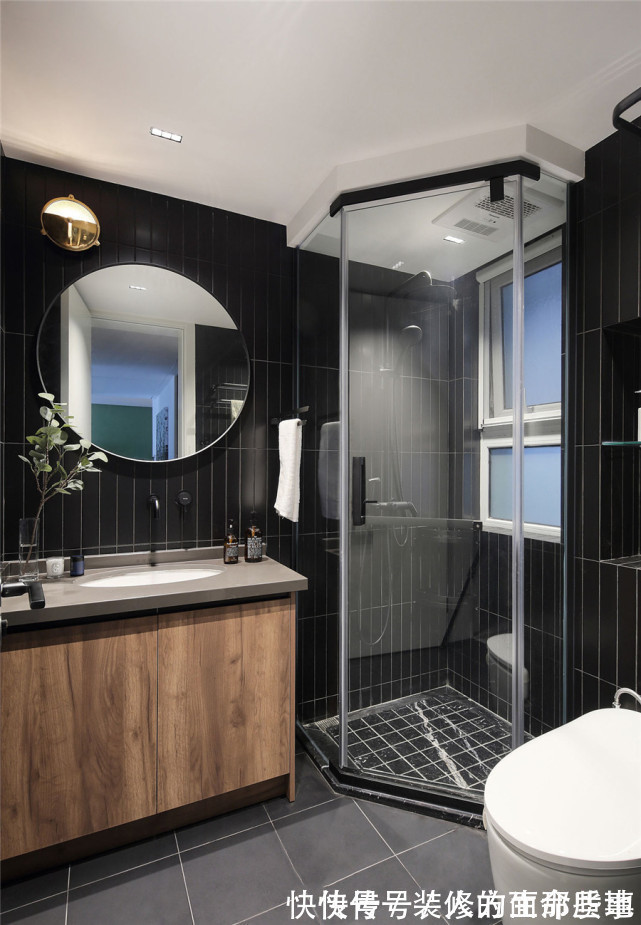 投影|121平北欧风三居室,客厅没有电视,投影的幕布居然藏在吊顶里