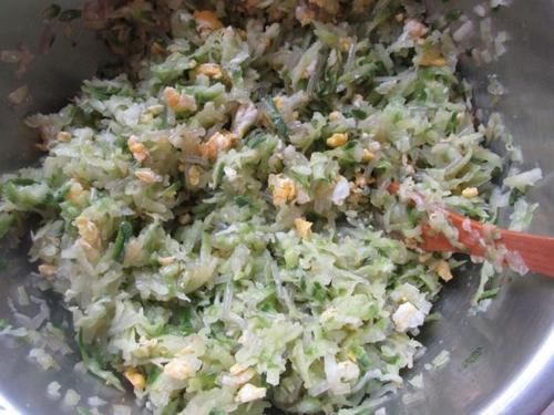 饺子|老妈包了40年饺子,饺子这样调馅超好吃,就爱这个味,三天两头吃